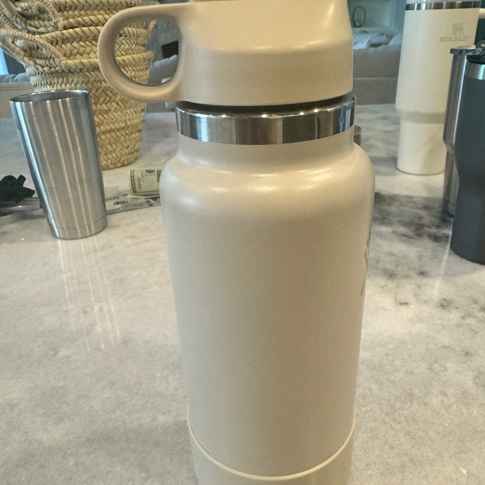 NEW hydro flask Nordstrom anniversary sale sandal wood